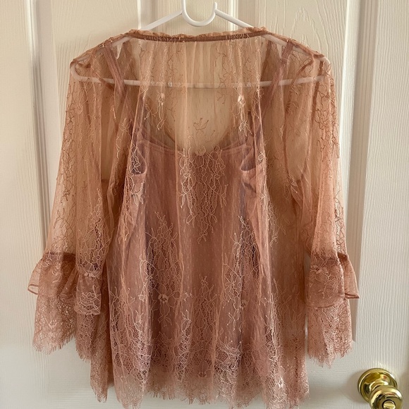 white house black market blouse - Picture 2 of 4